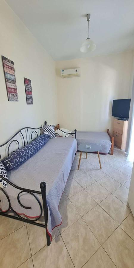 Retas Apartment Kremastí Eksteriør bilde